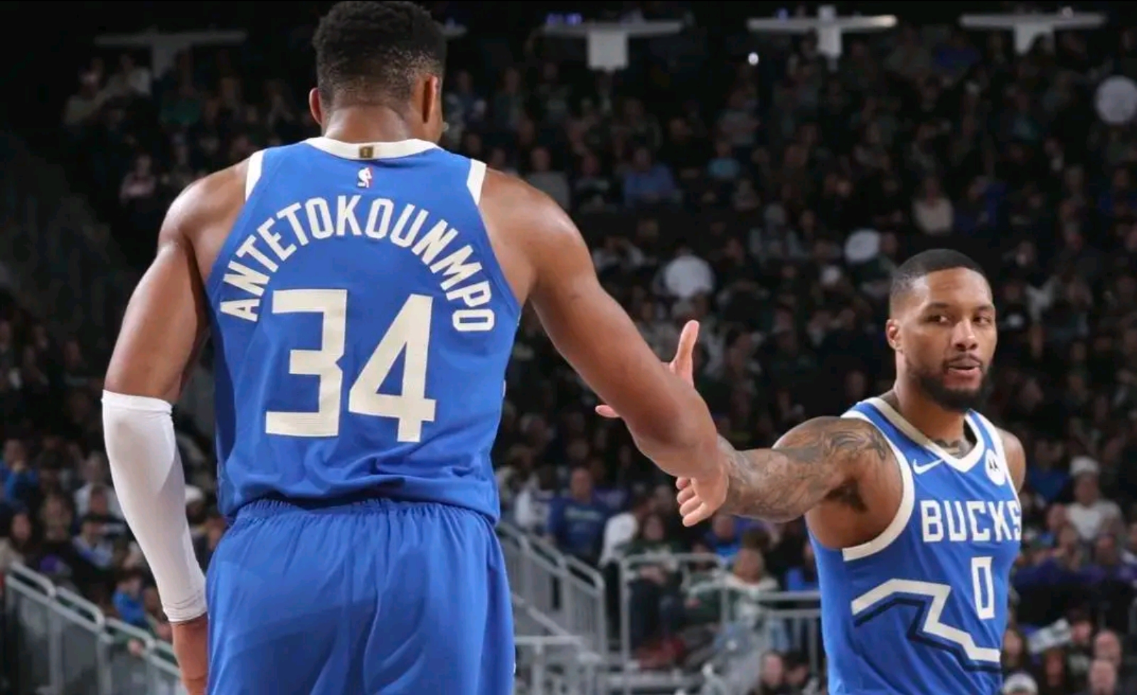 字母哥迎来十赛季出色发挥，法国队观众热烈欢呼！的简单介绍爱游戏登录入口