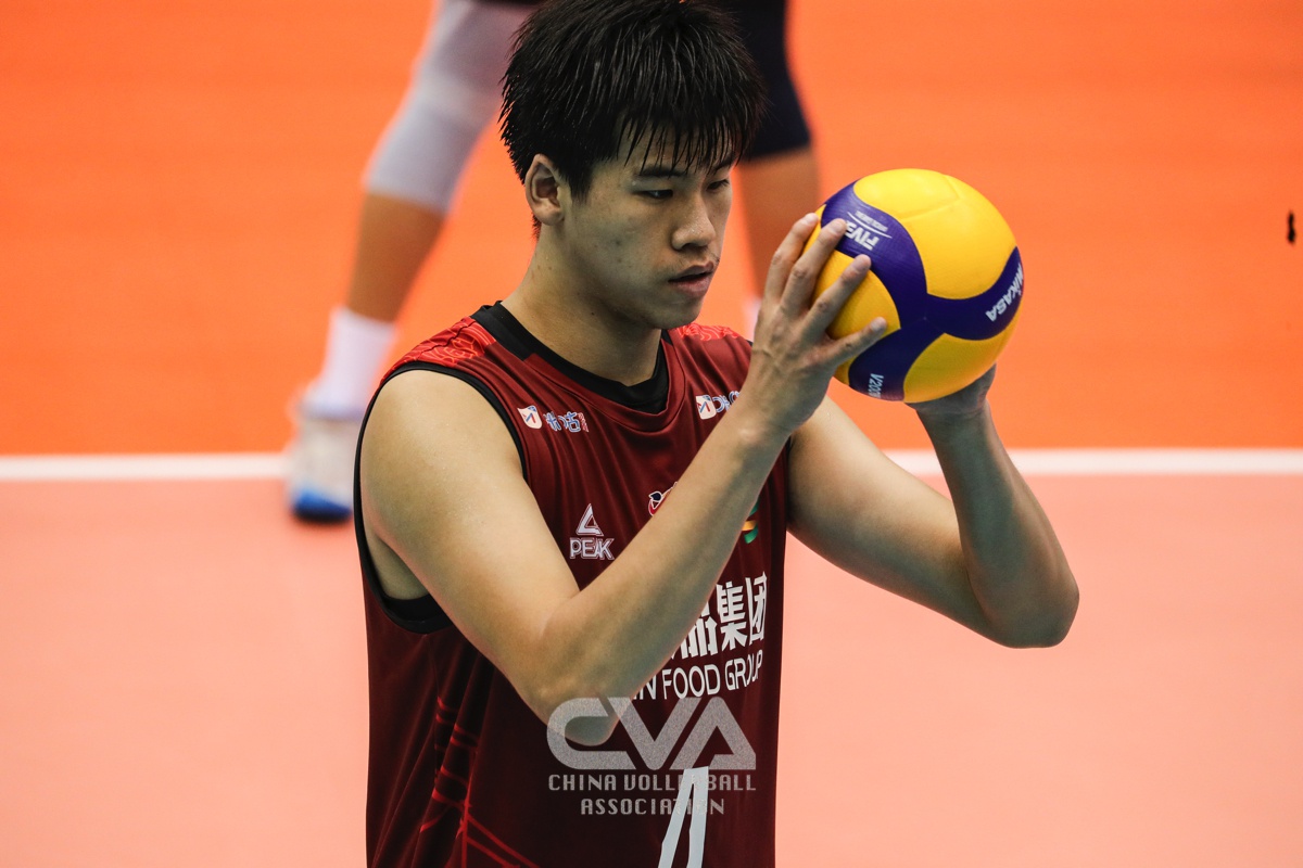 包含排球热身赛上演强强对话，关东貔貅队强势横扫江南灰熊队，多点开花奏效；团队防守值得称道的词条ayx体育APP